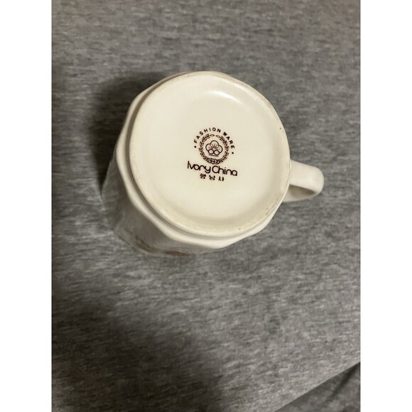 Vintage MCM Wild Rose Coffee MUG: 1950s Marke Ivory China" FashionWare 1942". - Picture 6 of 9